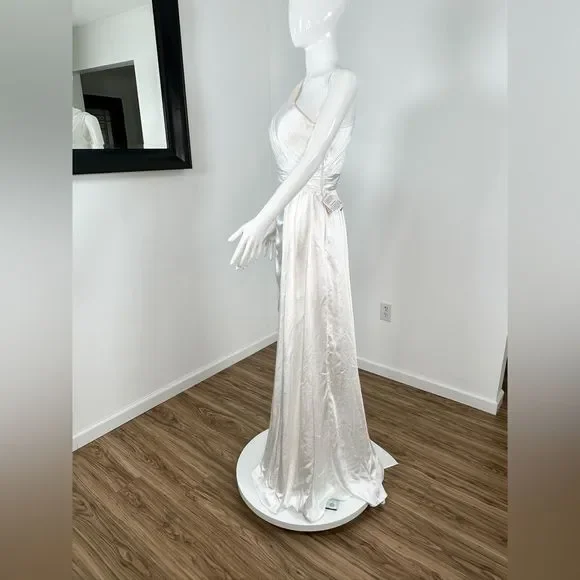 🔥🔥 Mac Duggal Draped One Shoulder Gown - Picture 8 of 12